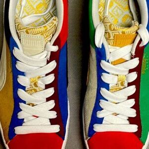 Classic Limited Edition Sued Color-Block Premium Pumas